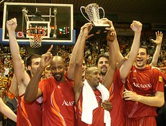 Campeones de la FIBA Cup. Foto: Click Art Foto.