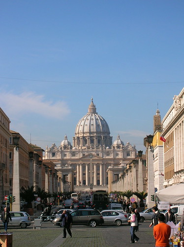 Roma y El Vaticando de fondo