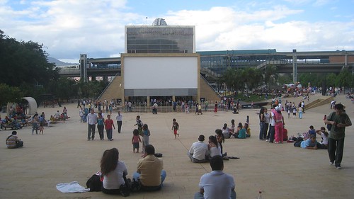 Park and planetarium near Universidad metro station