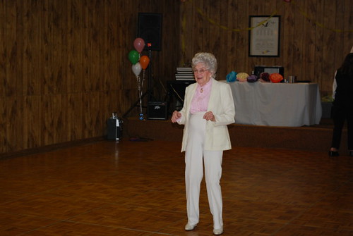 grandma_dancing_1