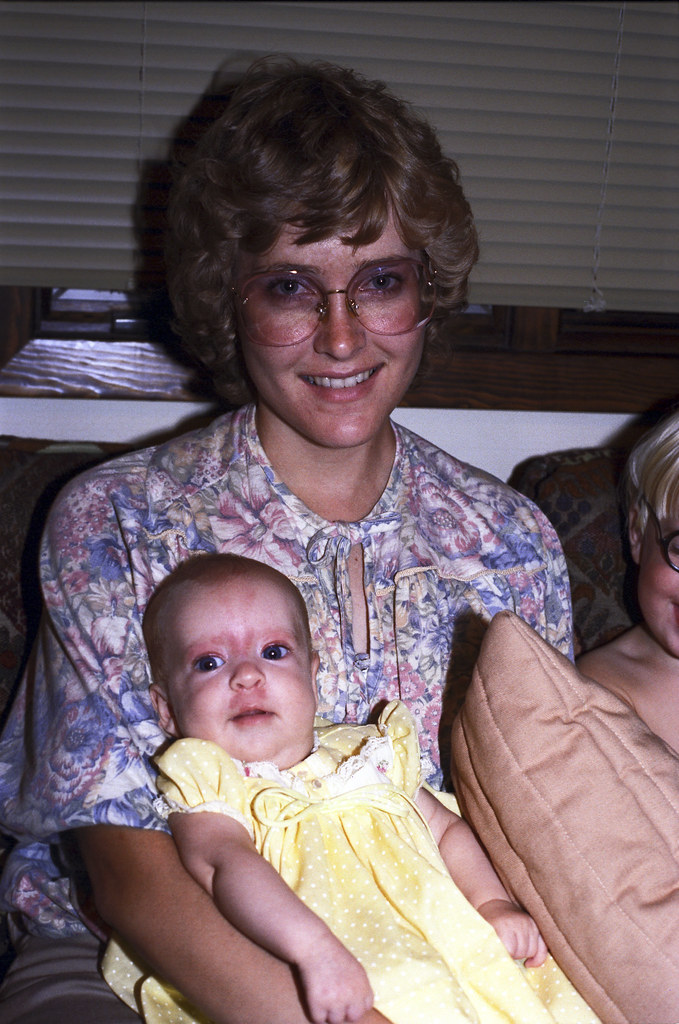 1981 07 Thede - Emily Thede Newborn 18