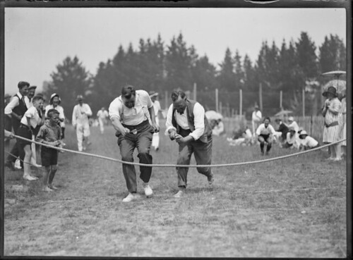 Men competing in an egg and spoon race, c 1927 Photographer: John Reginald Wall Reference number: 1/2-017774-G Glass negative Photographic Archive, Alexander Turnbull Library