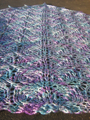 flowerbasket shawl FO may 08 017