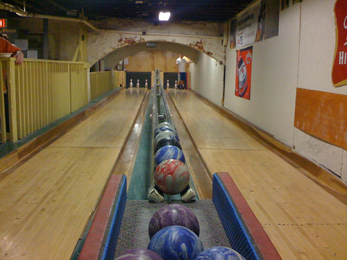 3-pin bowling lanes