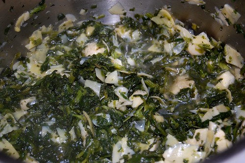 spinach and artichoke cooking
