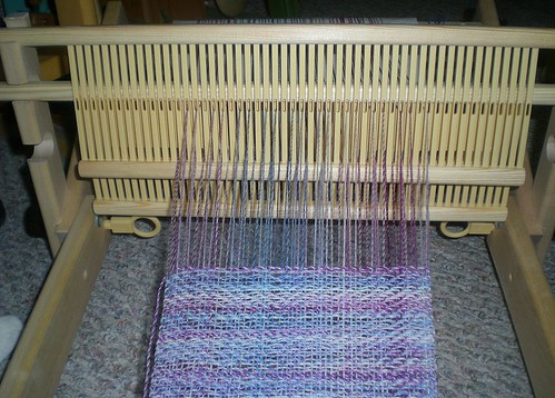 Two heddles, in action