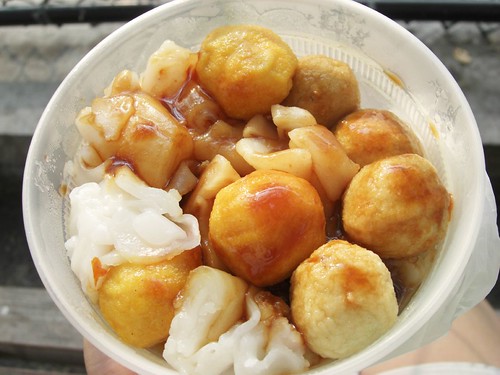 cheung fun & fish balls from the Grand St cart