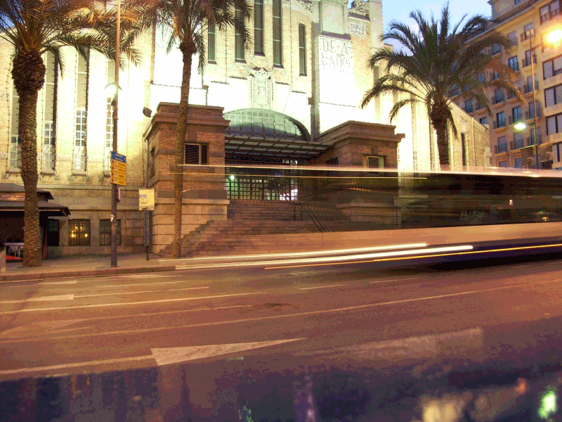 fachada principal del mercado de Alicante