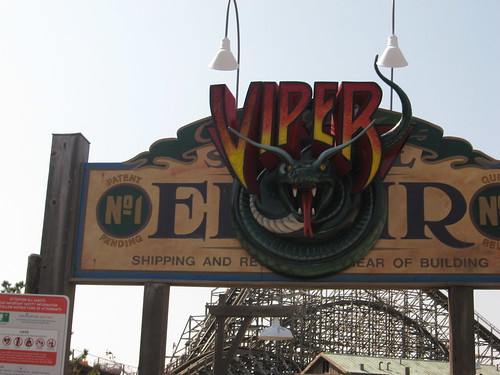 six flags great america superman. Viper Sign at Six Flags Great