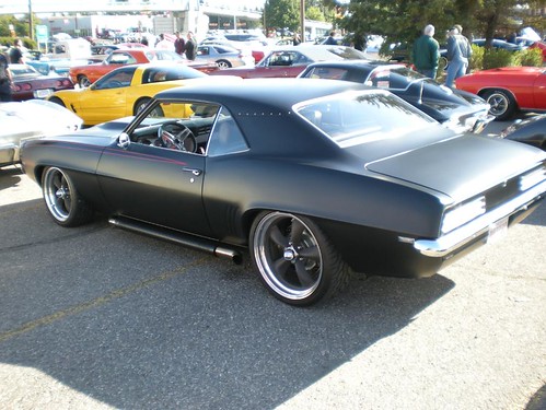 this 70 is in FLAT black no sheen