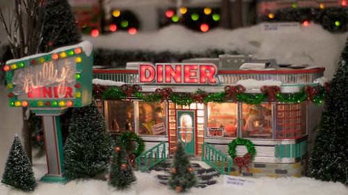 Shelly's Diner (by Dept. 56) (by Areopagus)