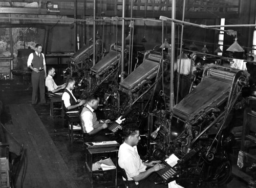 Russell Lee: Linotype operators of the Chicago Defender, 1941
