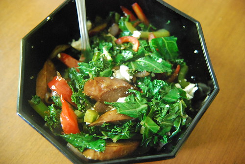 Sausage with kale and peppers, feta