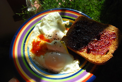 Toast with basted eggs