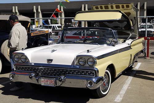 1959 Ford Galaxie Skyliner retractable 