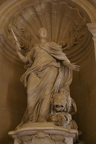 凡爾塞宮內部15 - 廊間的雕像