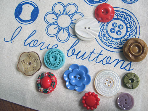I Love Buttons drawstring bags