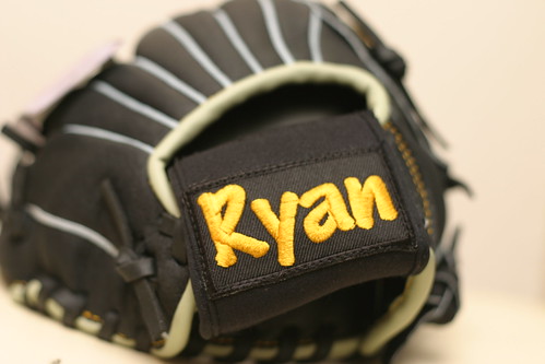 你拍攝的 生日:Ryan的第一個棒球手套 2。