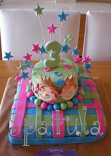 Prens ve Prenses Doğum Günü Pastası - İkiz Çocuk Doğum Günü Pastası by Demetin spatulasi