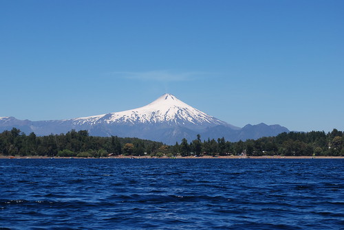 Volcán Villarrica, desde Lago Caburgua
