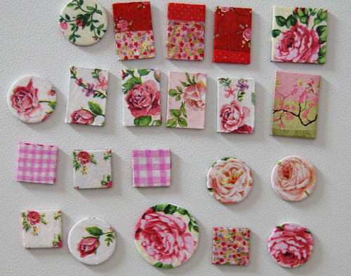 Tutorial on how to make decoupage magnets (pdf)