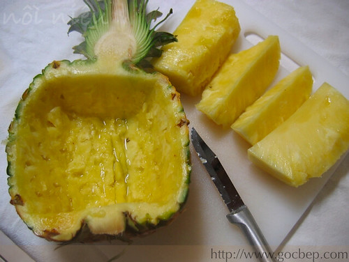 Coconut ice cream with pineapple chunks