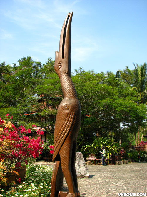 hornbill-statue