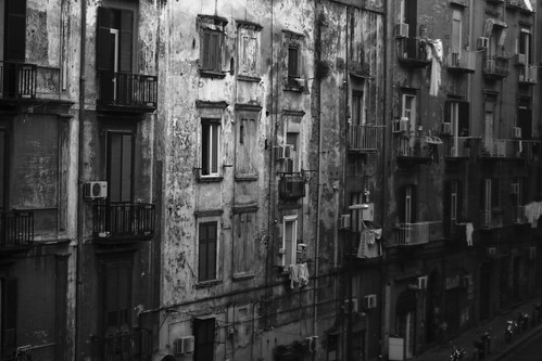 The Grunge of Naples