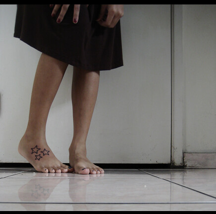 Cute Star Tattoos On Feet. Live Laugh Love | Flickr .