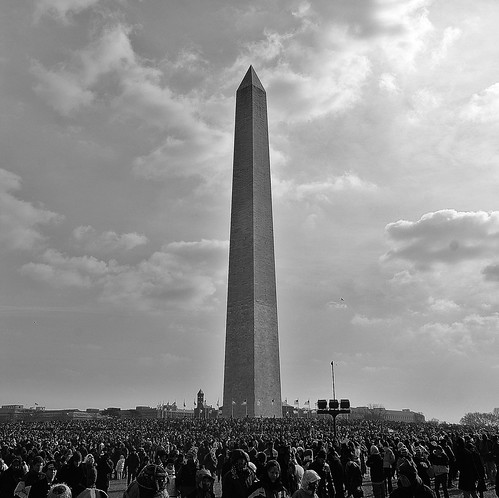 inauguration crowd by the washington monument