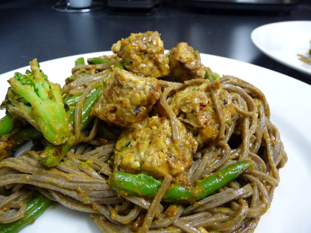 Soba Noodles & Tempeh w/Peanut Sauce by Chuck