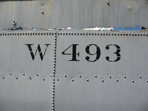 W 493