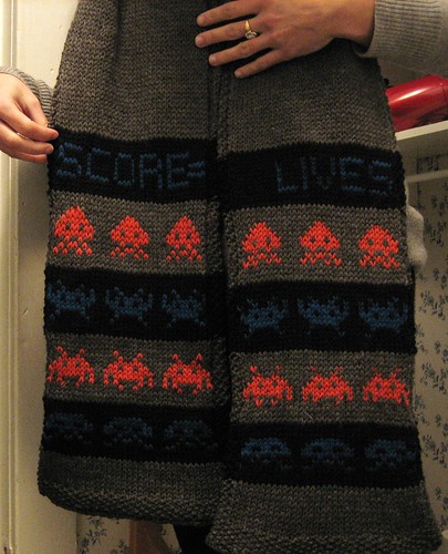 081219. space invaders scarf!
