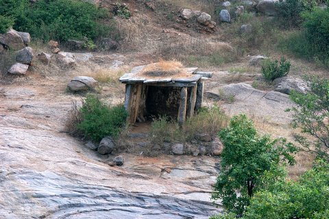 ruined temple at ramnagara