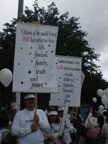Marcha 20 de julio - Pancartas bilingües Fondelibertad