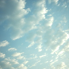 【写真】ミニデジで撮影した朝の風景（朝焼けの空と雲）