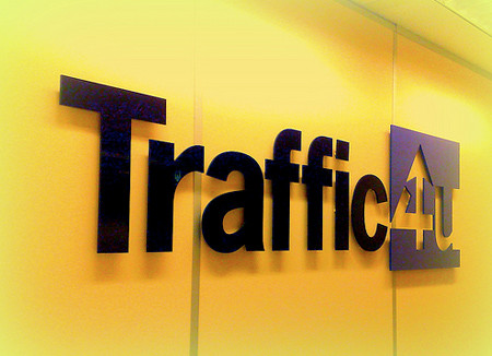 logo de Traffic4u por Jorge Fernández