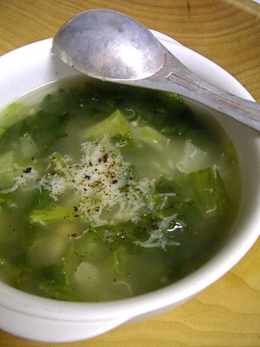 White bean and escarole soup