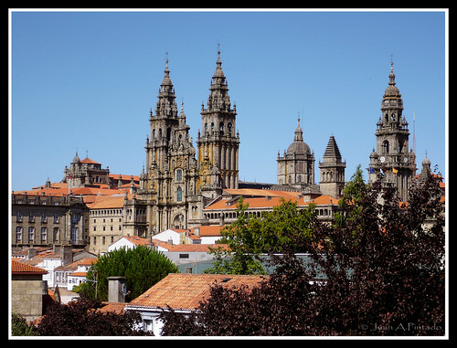 Catedral De Santiago De Compostela por symmachiarii.