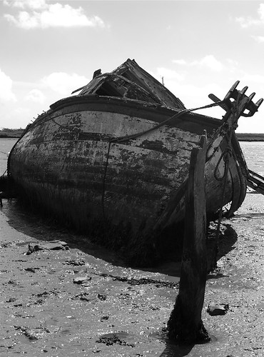 Abandoned boat at Orford Quay