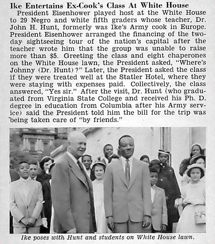 President Eisenhower Entertains Ex Cook's Class at White House - Jet Magazine, May 20, 1954 por vieilles_annonces.