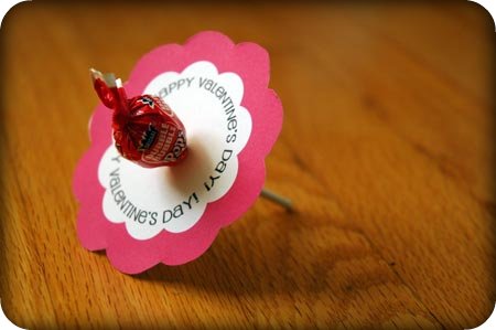 DIY lollipop flower for Valentine's Day