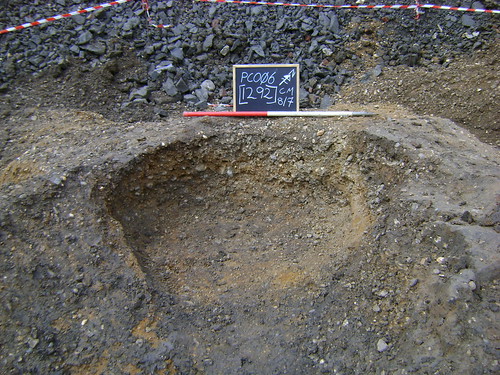 [1292] Roman pit contained placed human skulls