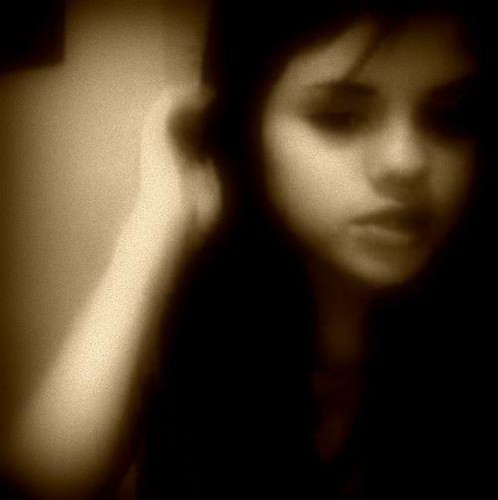 selena gomez rare pics 2011. Selena Gomez Rare
