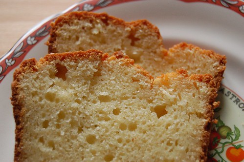 Ricotta pound cake