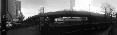 Panorama london streets_bw