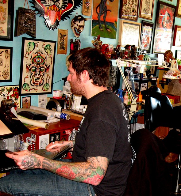 Tattoo Artist Steve Byrne Drawing at Rock Of Ages