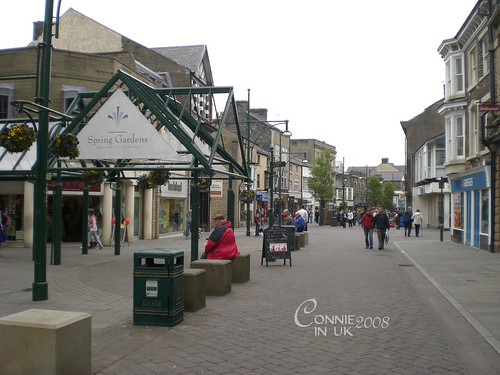 Buxton 繁忙的購物街道