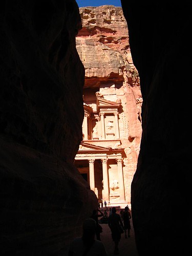 Peeking @ The Treasury from The Siq, Petra