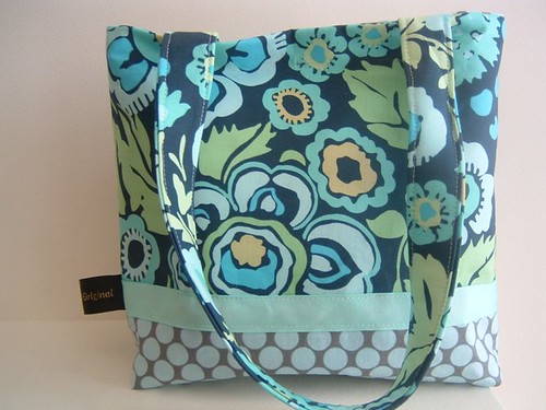 Shannon Bag in Daisy Chain & Full Moon Polka Dots (by poseypatch1956)